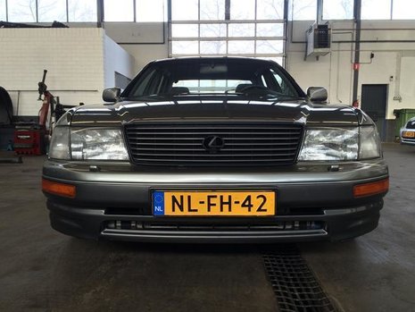 Lexus LS400 de 600 CP