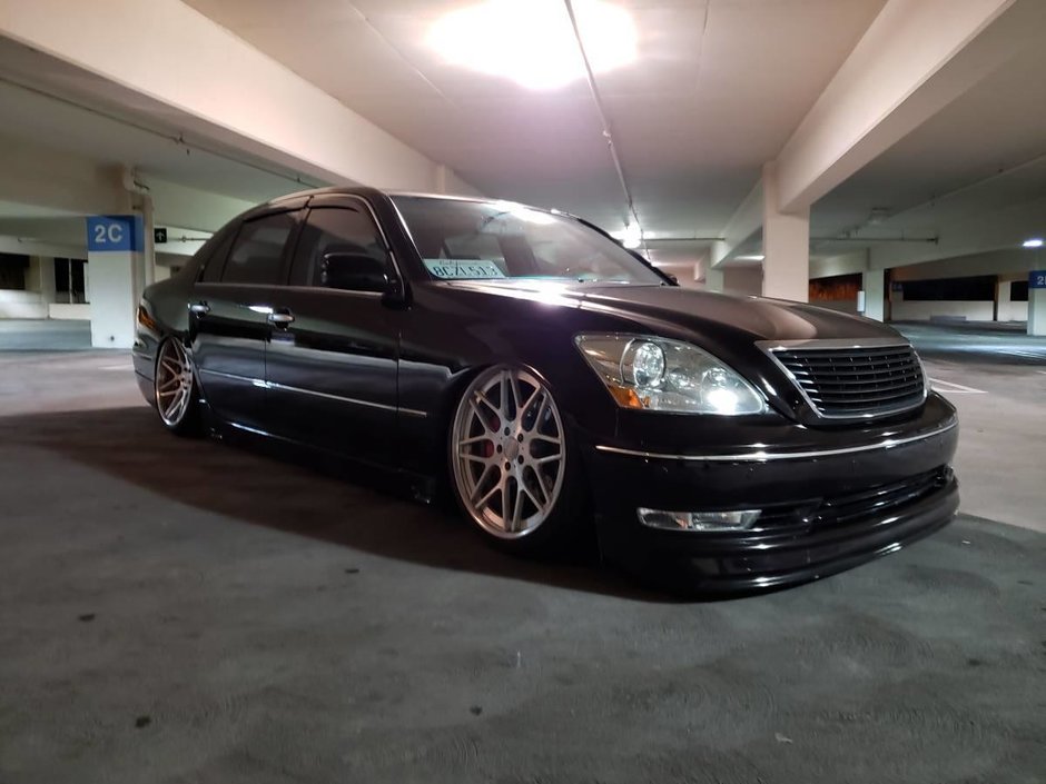 Lexus LS430 cu suspensie pe aer