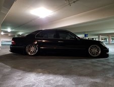 Lexus LS430 cu suspensie pe aer