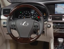 Lexus LS460