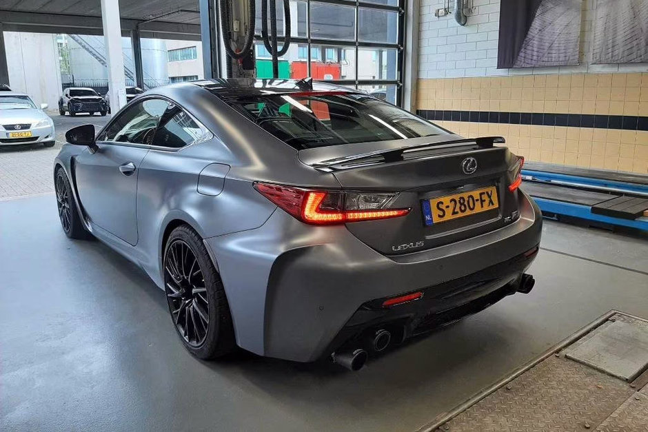 Lexus RC F 10th Anniversary Edition de vanzare