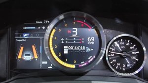 Lexus RC-F in actiune: Cum arata ceasurile de bord digitale, plus sunetul motorului V8!