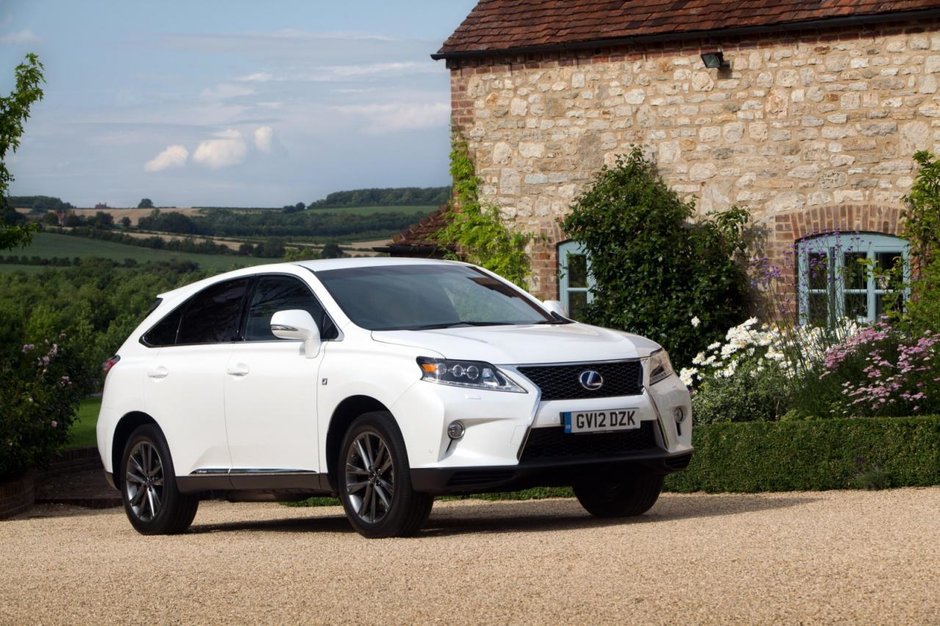 Lexus RX450h, disponibil de la 44.495 lire sterline