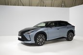 Lexus RZ