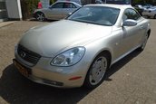 Lexus SC430 cu 491.402 km in bord