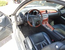 Lexus SC430 cu 491.402 km in bord