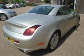 Lexus SC430 cu 491.402 km in bord