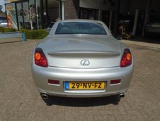 Lexus SC430 cu 491.402 km in bord