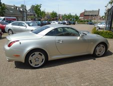 Lexus SC430 cu 491.402 km in bord