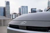 Lexus TX - Galerie foto