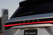 Lexus TX - Galerie foto
