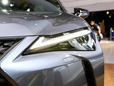 Lexus UX la Paris