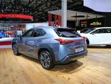 Lexus UX la Paris