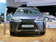 Lexus UX la Paris