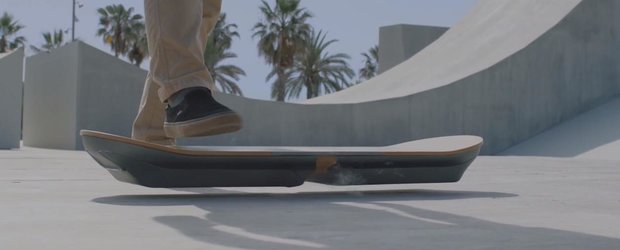 Lexus zice ca a inventat un skateboard care leviteaza. Speram sa nu manance...