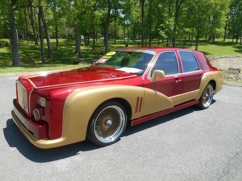 Lincoln Town Car transformat in Rolls-Royce Phantom