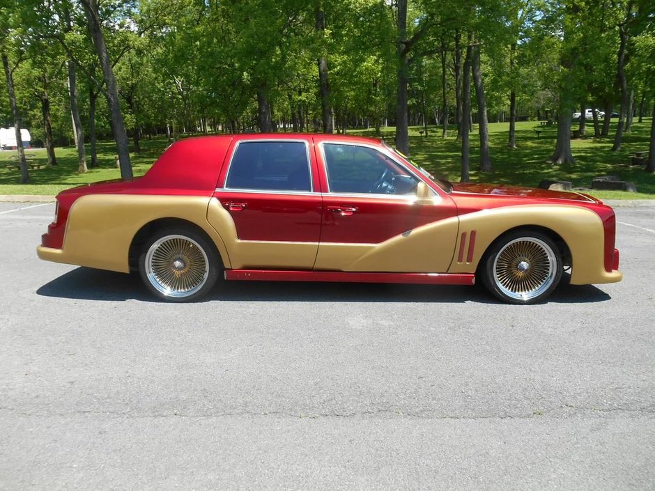 Lincoln Town Car transformat in Rolls-Royce Phantom