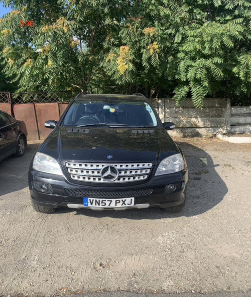 Litere si cifre ML 320 CDI Mercedes-Benz M-Class W164 [2005 - 2008] Crossover 5-usi ML 320 CDI 7G-Tr...
