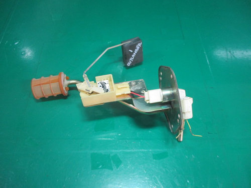 LITROMETRU REZERVOR / SENZOR NIVEL MITSUBISHI OUTLANDER I 2.4 BENZINA 4X4 FAB. 2001 - 2006 ⭐⭐⭐...