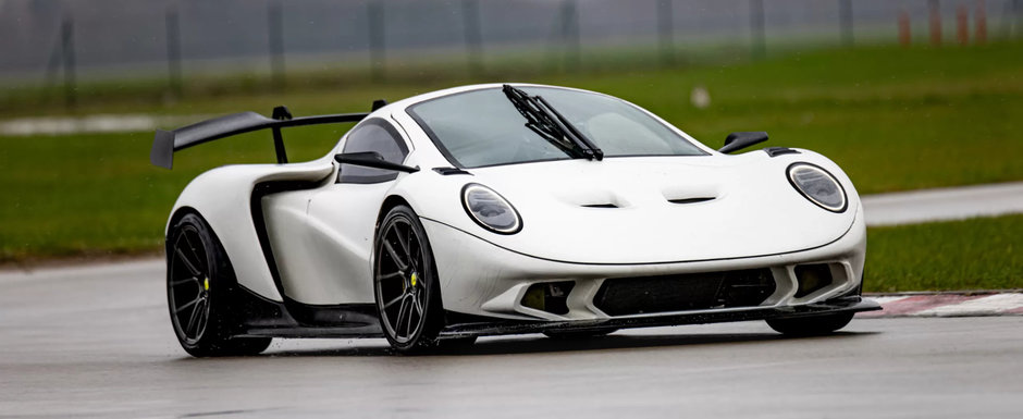 Lituanienii au lansat pe piata o super masina care seamana cu Porsche 911 si McLaren P1. Noul Rhino RR01 porneste de la numai 35.000 de euro si ascunde sub capota un motor de Audi R8 Lituanienii au lansat pe piata o super masina care seamana cu Porsche 911 si McLaren P1. Noul Rhino RR01 porneste de la numai 35.000 de euro si ascunde sub capota un motor de Audi R8