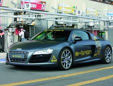 Livrare speciala de la Audi: R8 e-tron la 24 Hours of Le Mans