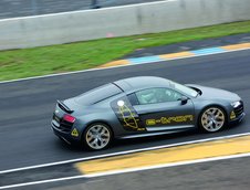 Livrare speciala de la Audi: R8 e-tron la 24 Hours of Le Mans