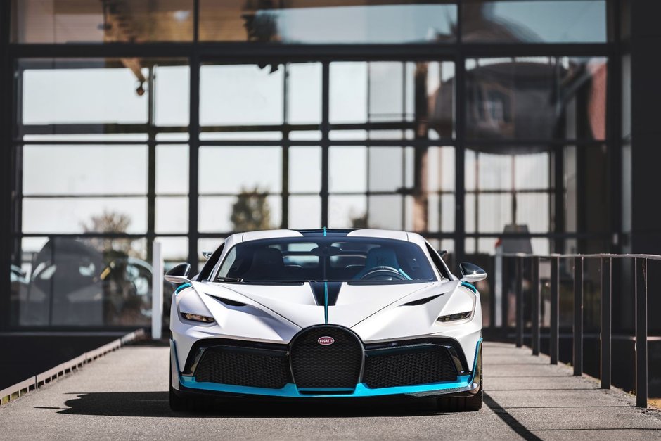 Livrari Bugatti Divo