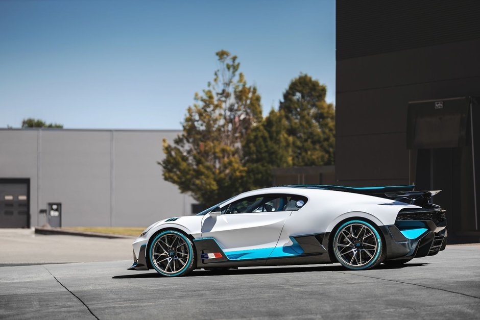 Livrari Bugatti Divo