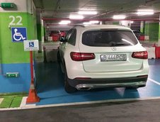 Locuri handicapati