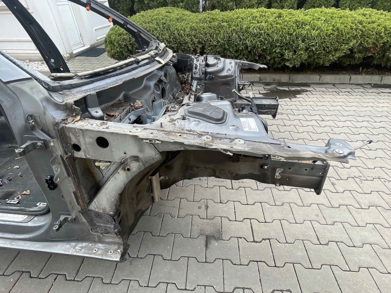 LONJERON DREAPTA AUDI A4 A4 - - (2012 2015)