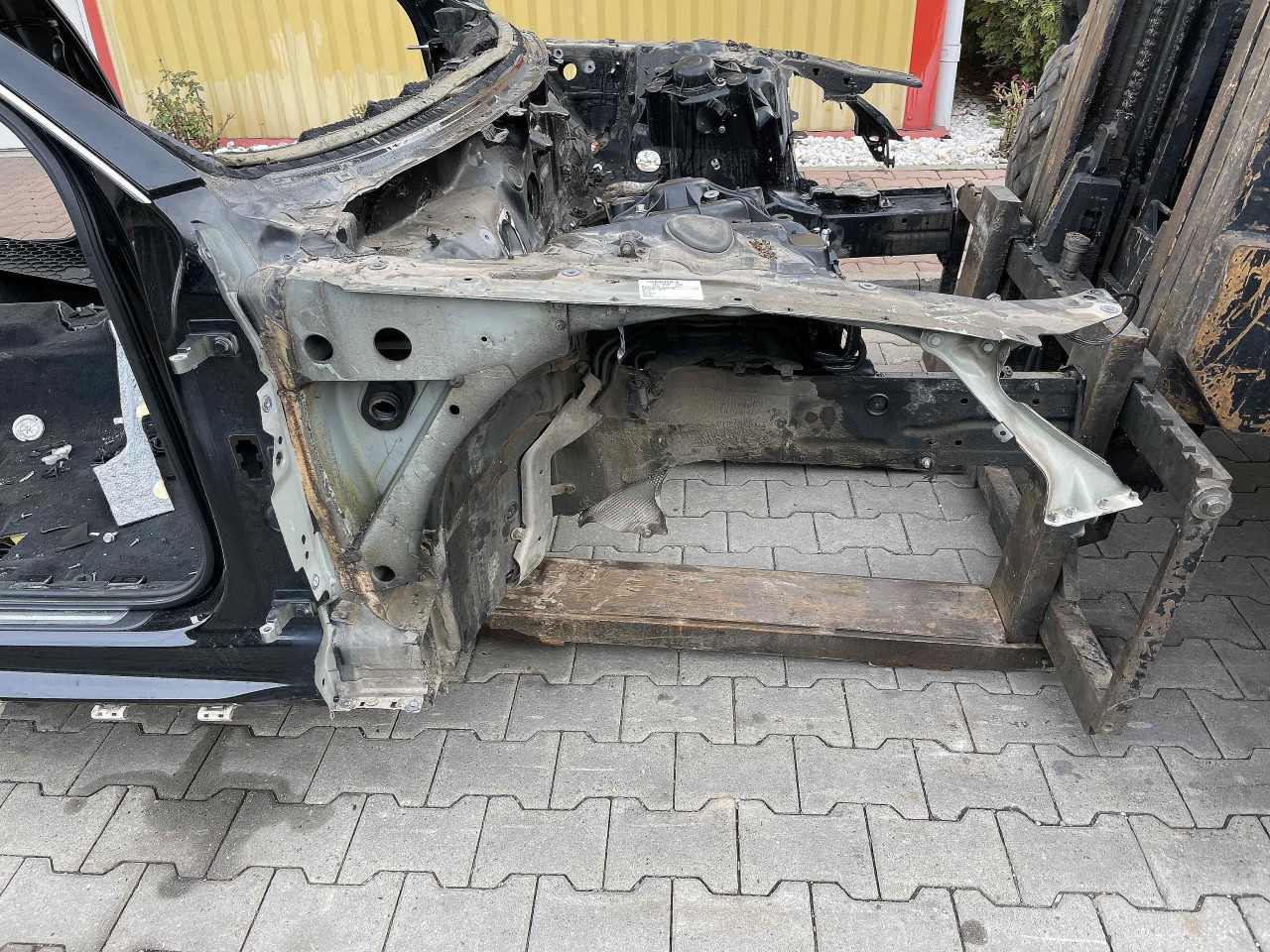 LONJERON DREAPTA AUDI A6 - - (2011 2015)