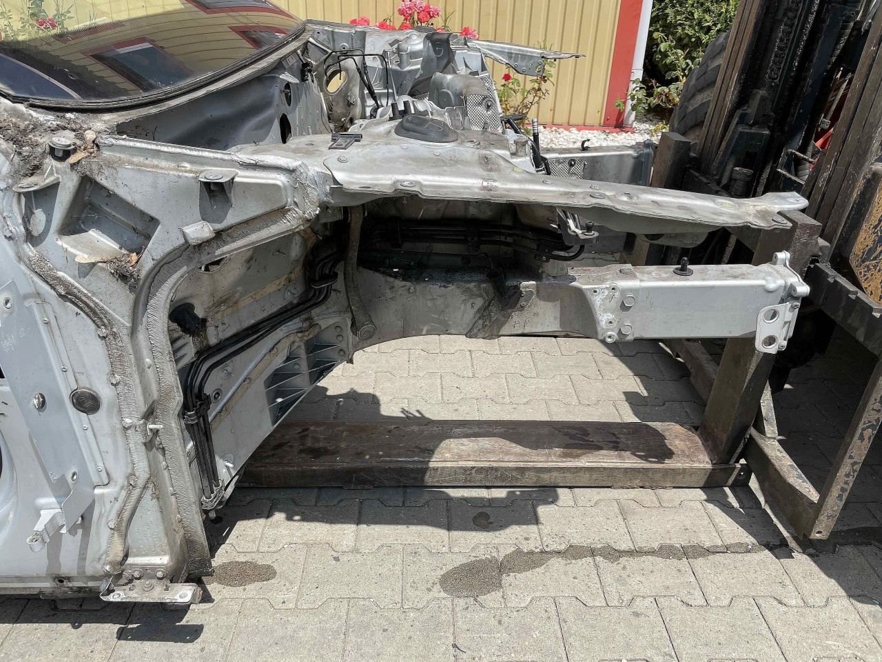LONJERON DREAPTA AUDI A8 A8 - - (2010 2013)