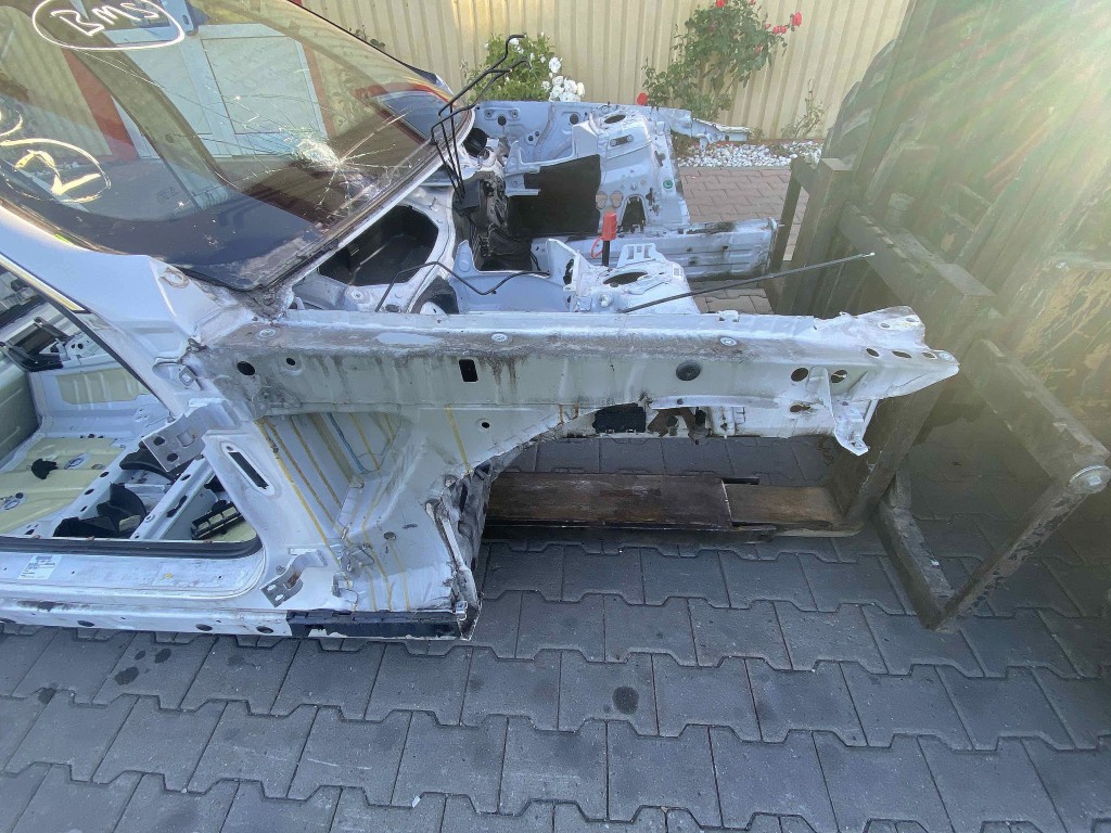 LONJERON DREAPTA BMW SERIA 3 E 90 - - (2007 2012)
