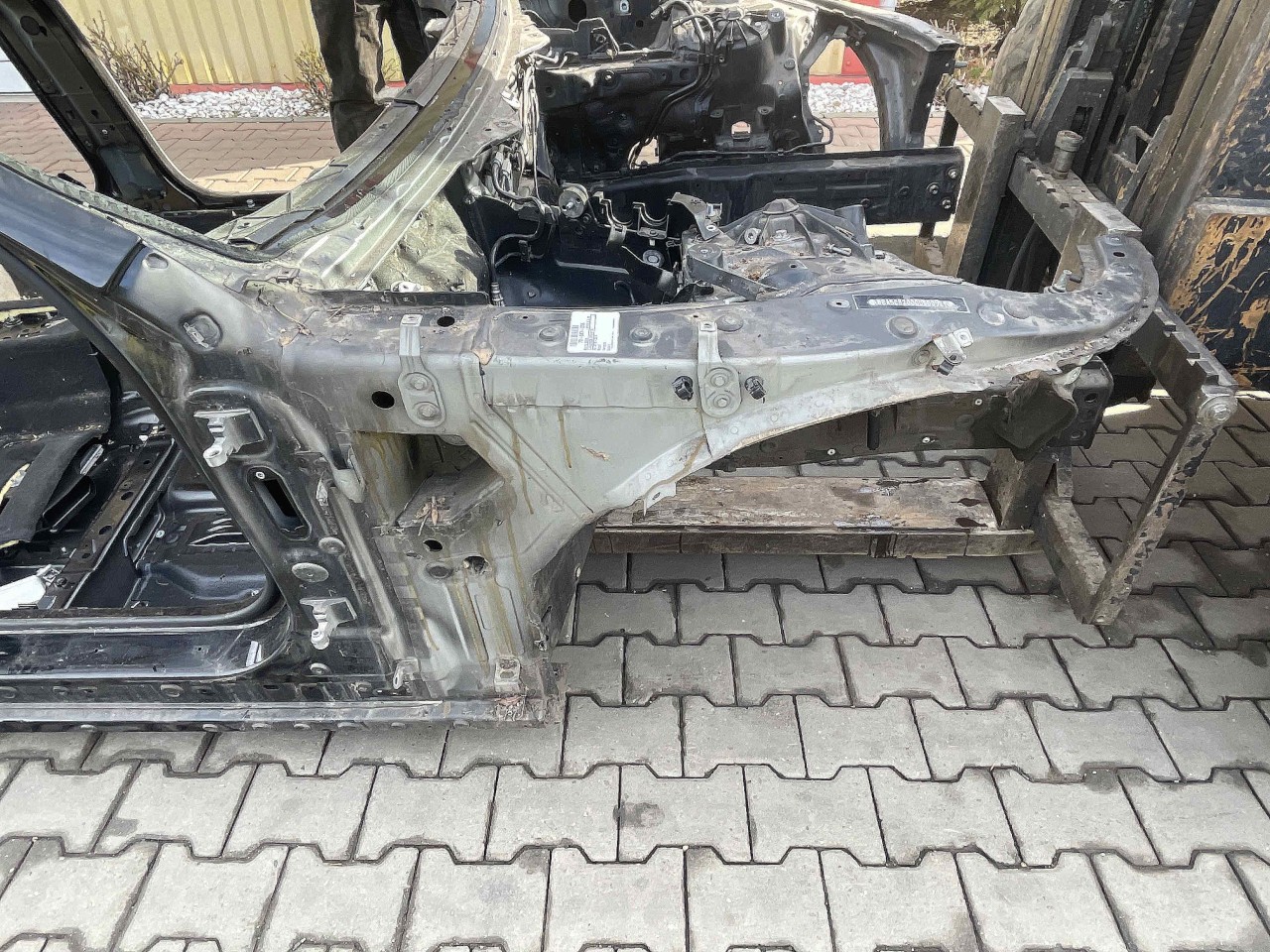 LONJERON DREAPTA BMW SERIA 5 F 10 - - (2010 2014)