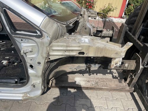 LONJERON DREAPTA FIAT LINEA - - (2007 2012)
