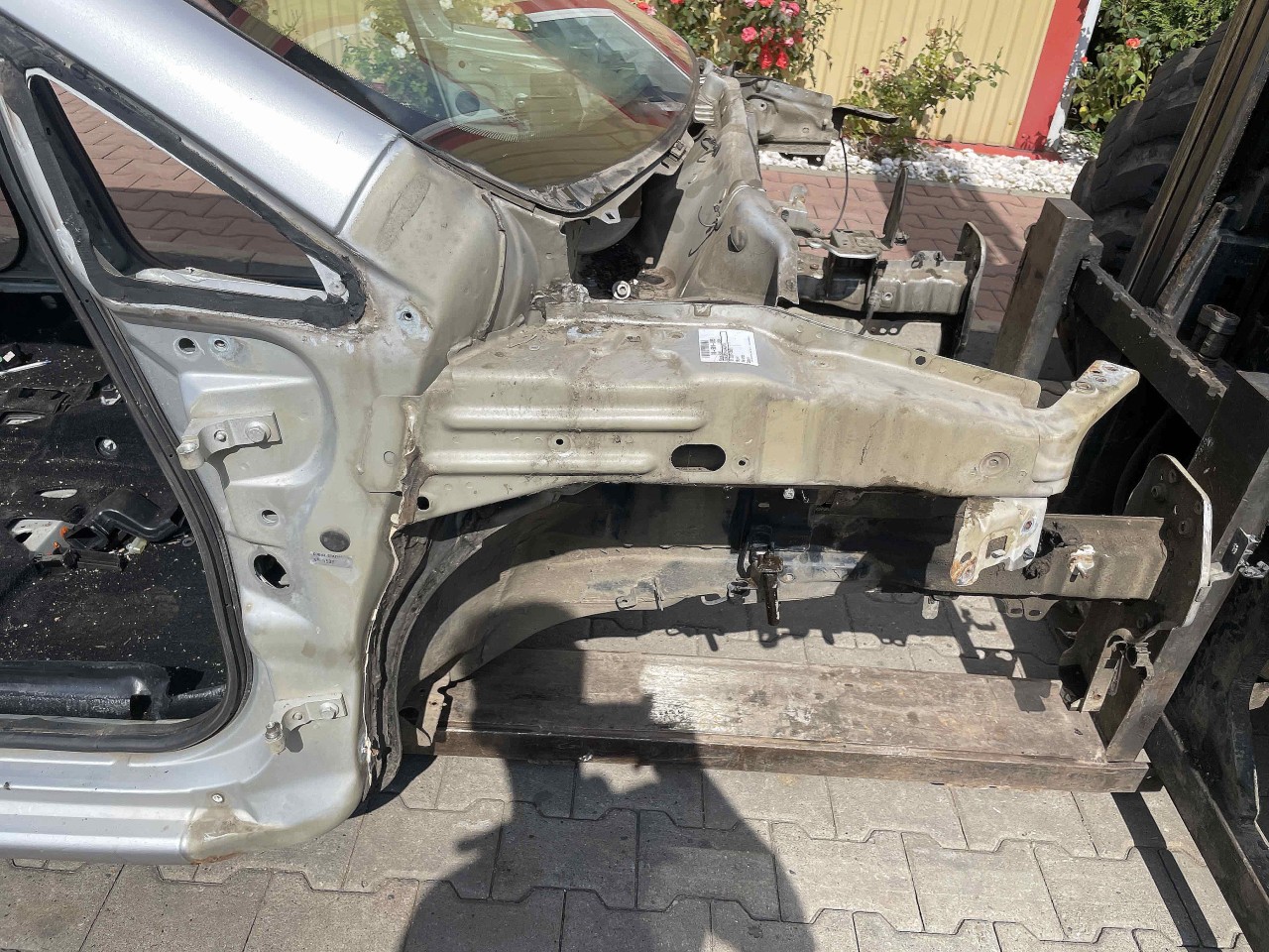 LONJERON DREAPTA FIAT LINEA LINEA - - (2007 2012)