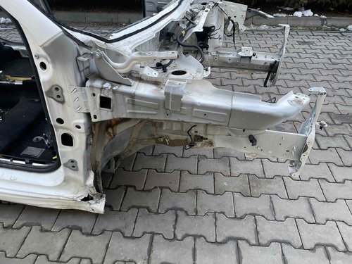 LONJERON DREAPTA FIAT TIPO - - (2015 2020)