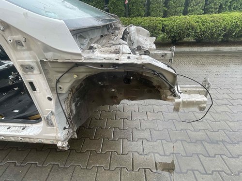 LONJERON DREAPTA HYUNDAI I40 I40 - - (2011 2015)