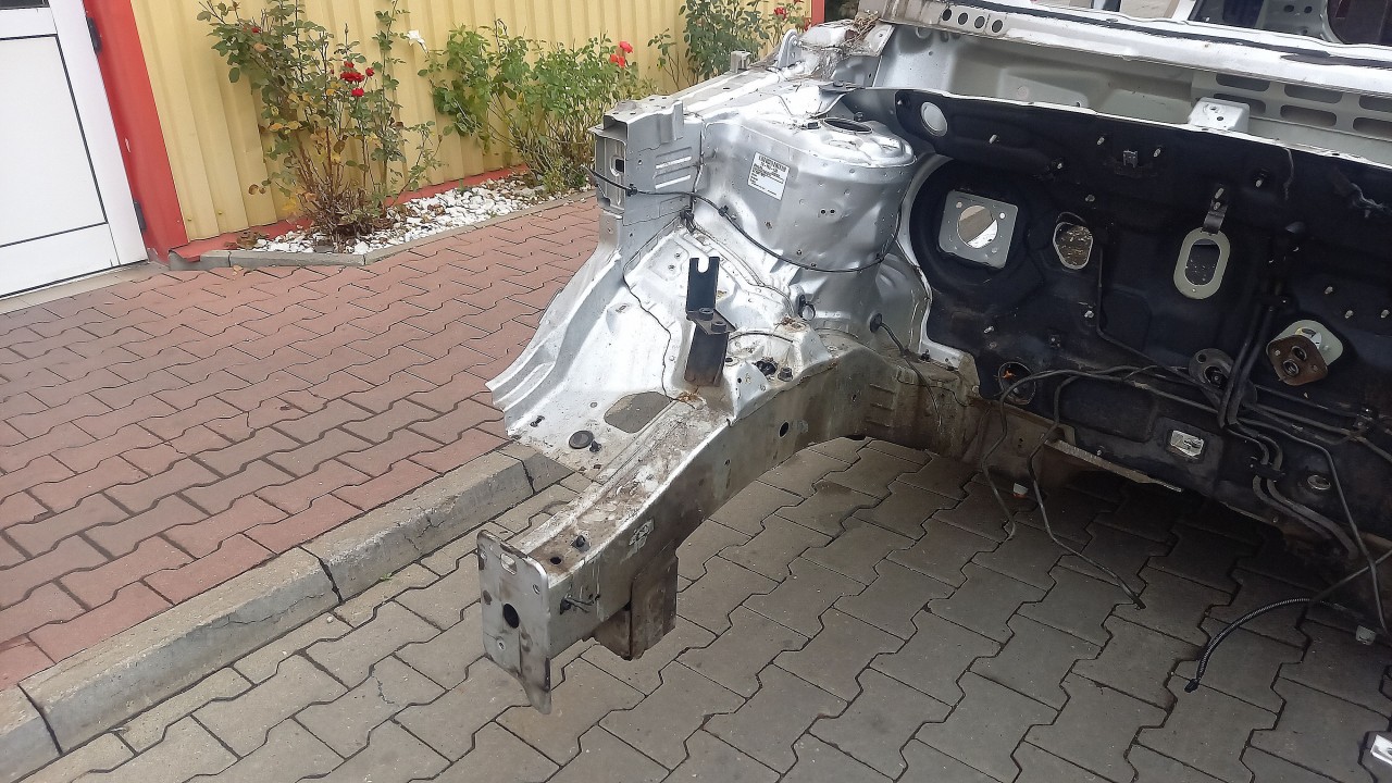 LONJERON DREAPTA KIA SORENTO SORENTO - - (2009 2012)
