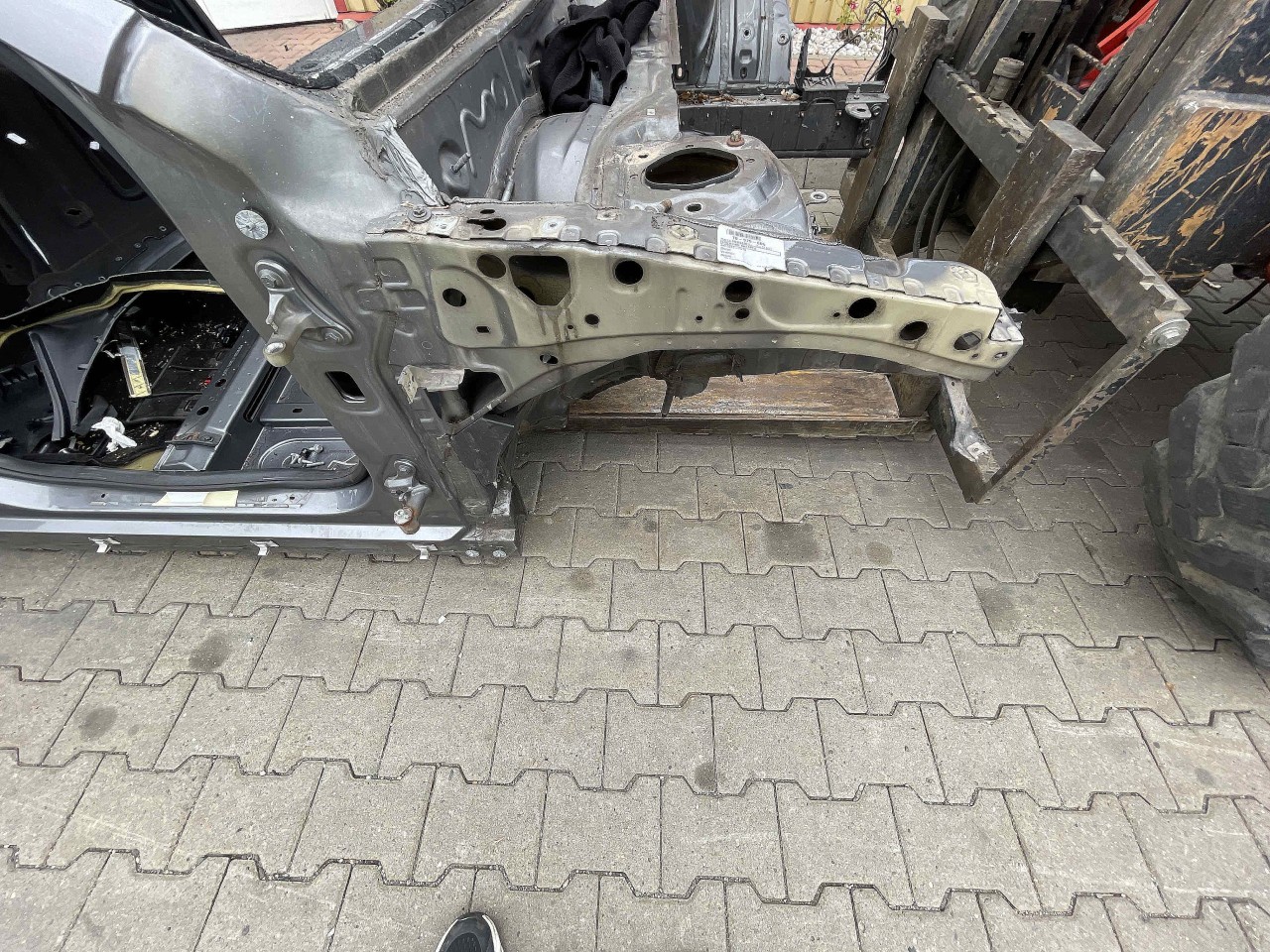 LONJERON DREAPTA MERCEDES A-CLASS - - (2012 2018)