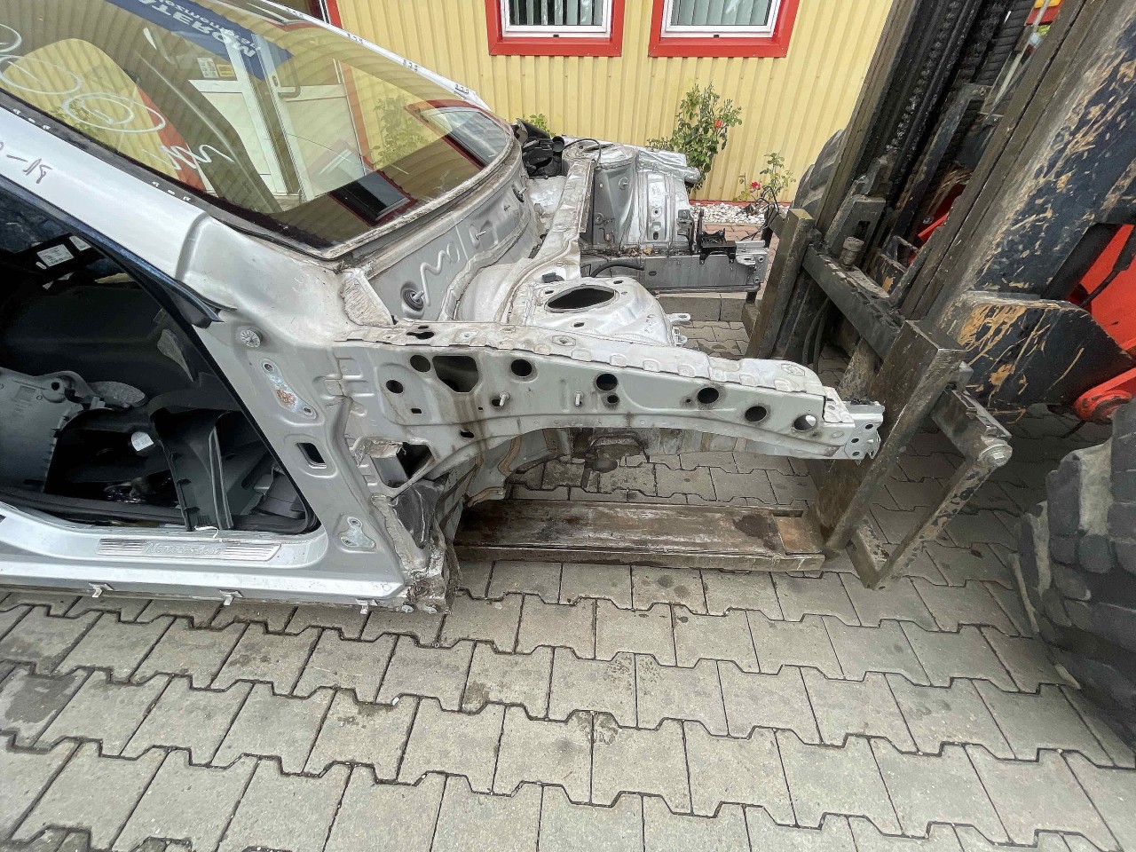 LONJERON DREAPTA MERCEDES CLA - - (2013 2018)