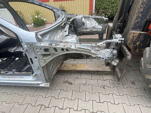 LONJERON DREAPTA OPEL INSIGNIA INSIGNIA - - (2017 2020)