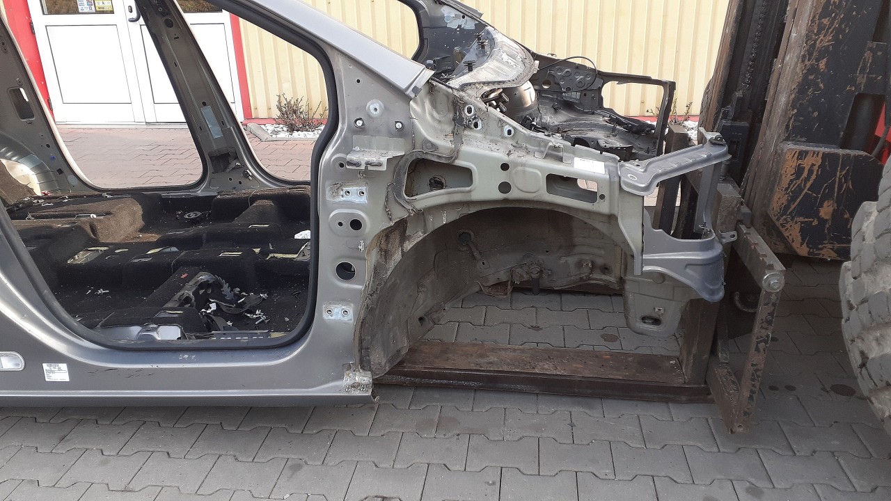 LONJERON DREAPTA OPEL MERIVA B MERIVA B - - (2010 2014)