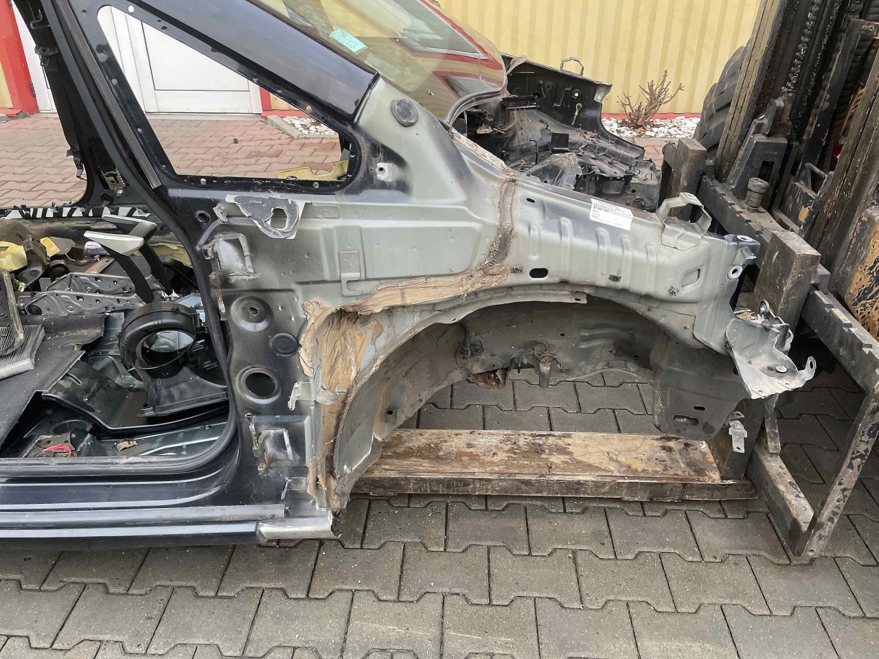 LONJERON DREAPTA OPEL ZAFIRA B - - (2005 2011)