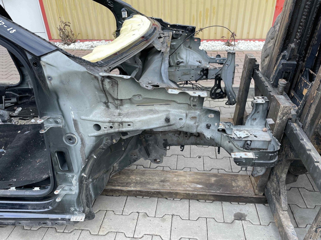 LONJERON DREAPTA PEUGEOT 2008 - - (2013 2018)