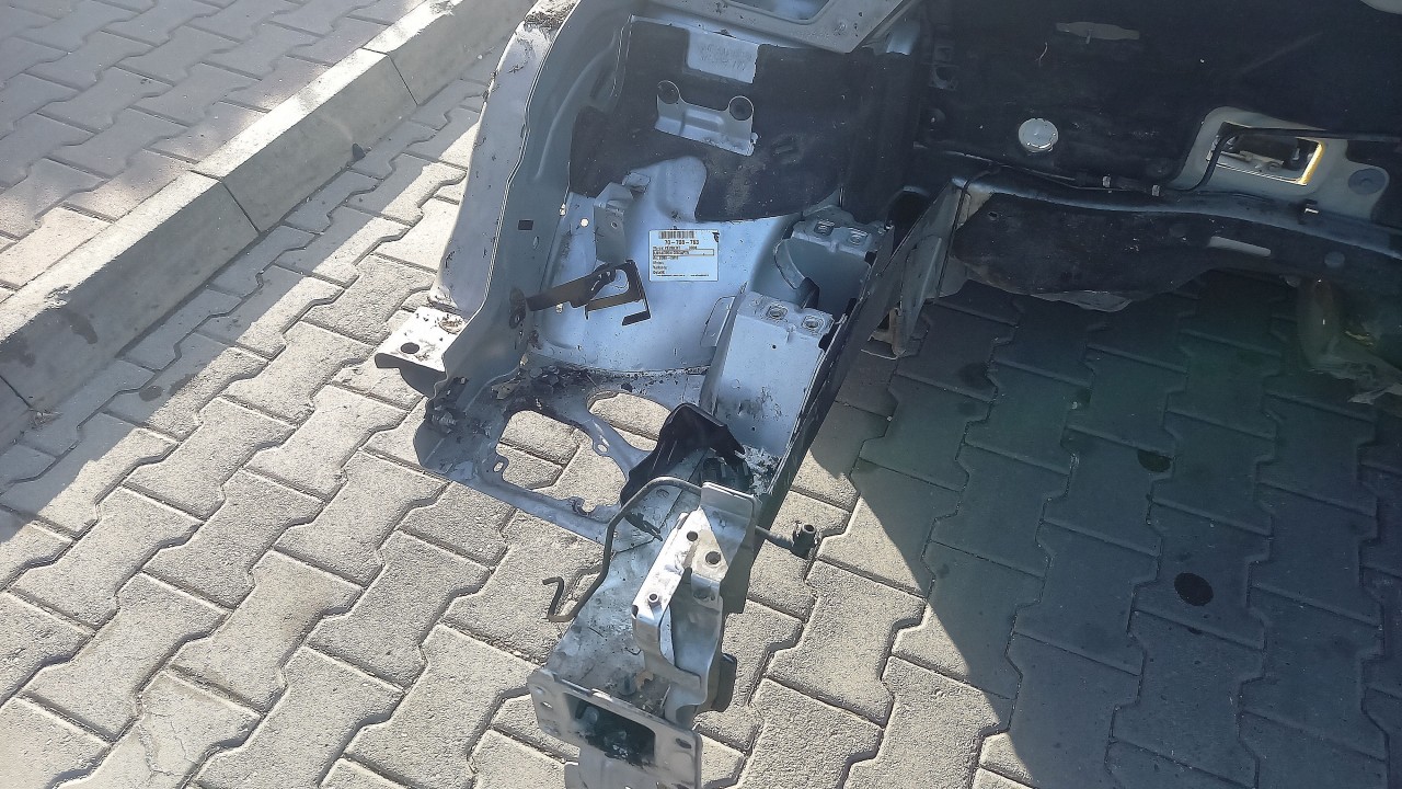 LONJERON DREAPTA PEUGEOT 3008 - - (2008 2013)