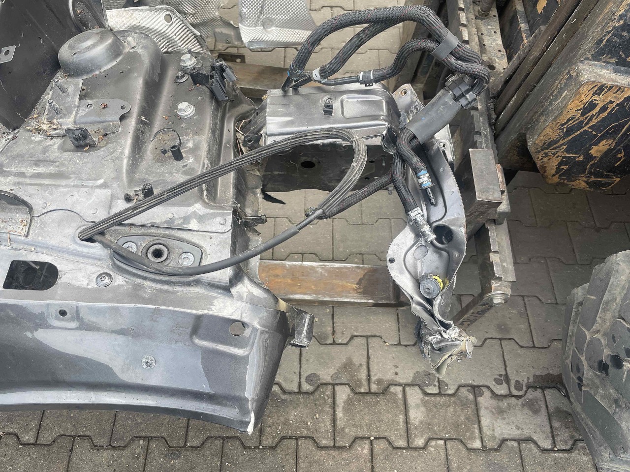 LONJERON DREAPTA PORSCHE MACAN S - - (2014 2018)