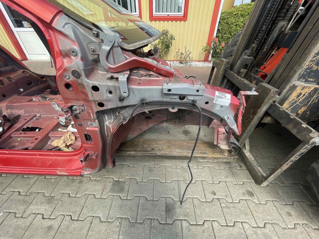 LONJERON DREAPTA RENAULT CLIO - - (2012 2016)