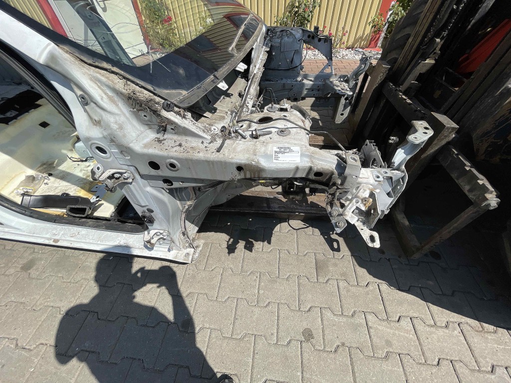 LONJERON DREAPTA RENAULT MEGANE - - (2012 2016)