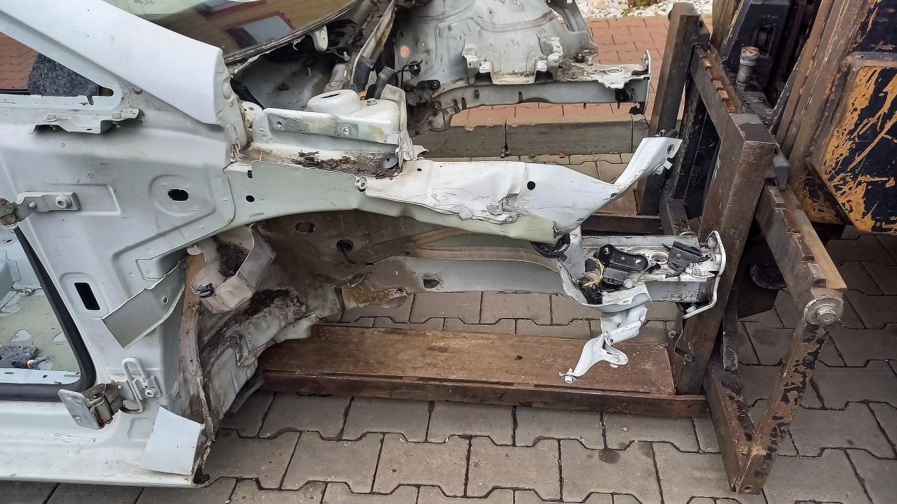 LONJERON DREAPTA SEAT LEON - - (2006 2012)